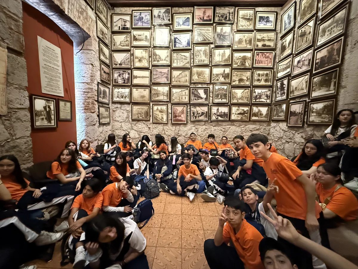 ¡Aprender recorriendo nuestra historia! 🏛️✨